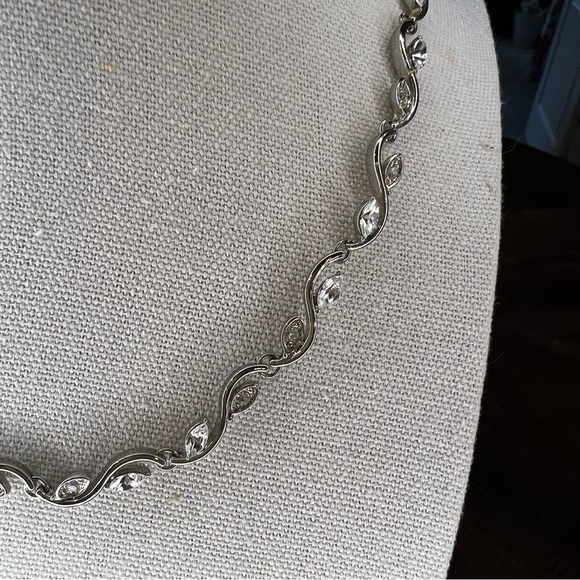 Elegant Silver Necklace with Crystal Accents - Picture 2 of 5
